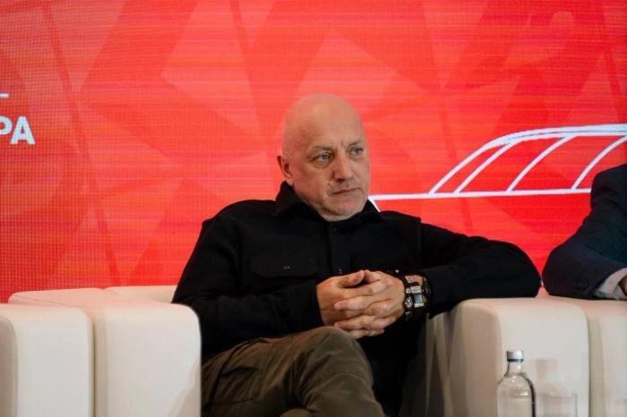 Захар Прилепин. Обложка © Telegram / Захар Прилепин