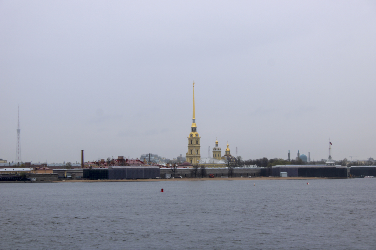 В городском комитете природопользования добавили, что в городе возможно появление смога, дымки и неприятных запахов.  Фото: Фото: ФедералПресс / Ксения Кобалия