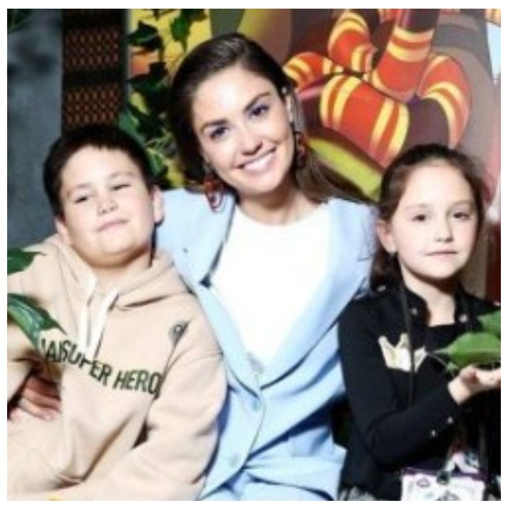 Агата Муцениеце, бывшая жена Прилучного и мать двоих его детей - Тимофея и Мии