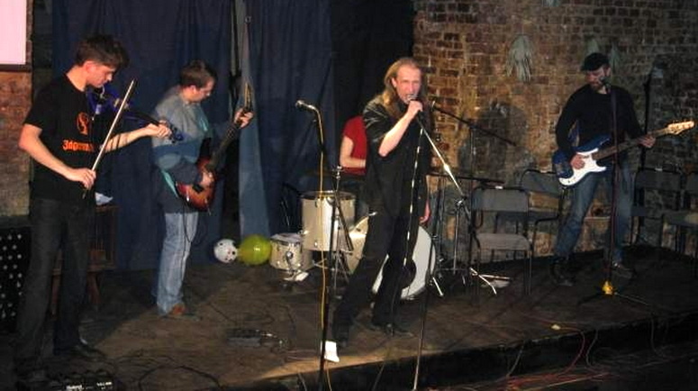 КООПЕРАТИВ НИШТЯК. Фестиваль "Ёж видит тень", 03.02.2007.  Москва, клуб "АртЭриа".  Фото из ВК-сообщества "КооперативништяК"  