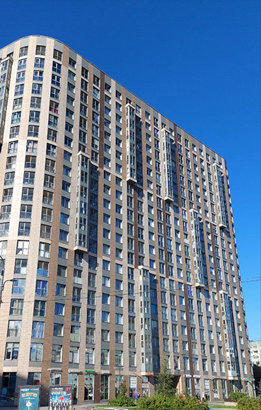 Фото Н. Вего "Дом 15 по проспекту Просвещения, кафе "Прованс""