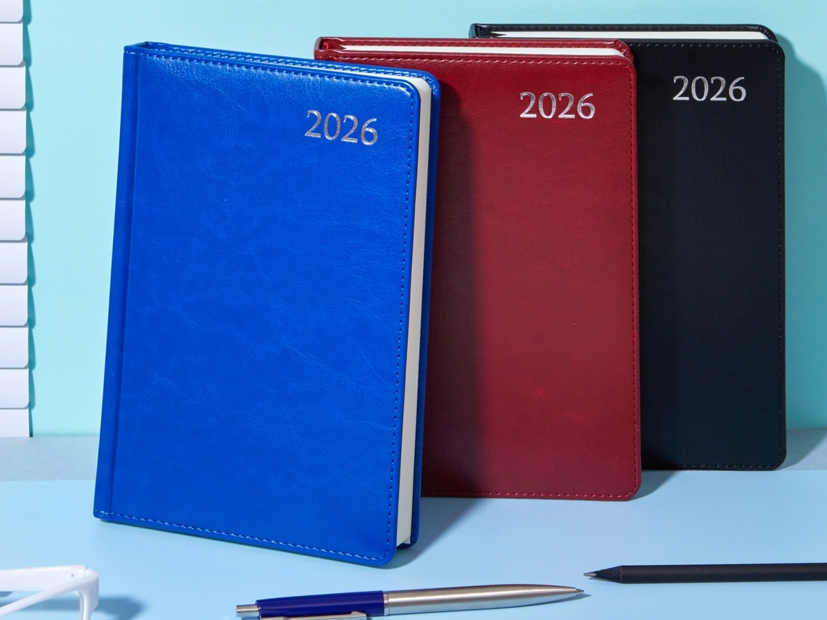 Среди ежедневников разных цветов вы точно найдете свой