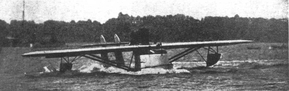 ЛЕТАЮЩАЯ ЛОДКА LOENING MODEL 23: Машина выполняет рулежку по воде