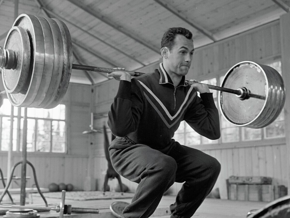    Валерий Брумель на тренировке© РИА Новости / Юрий Сомов