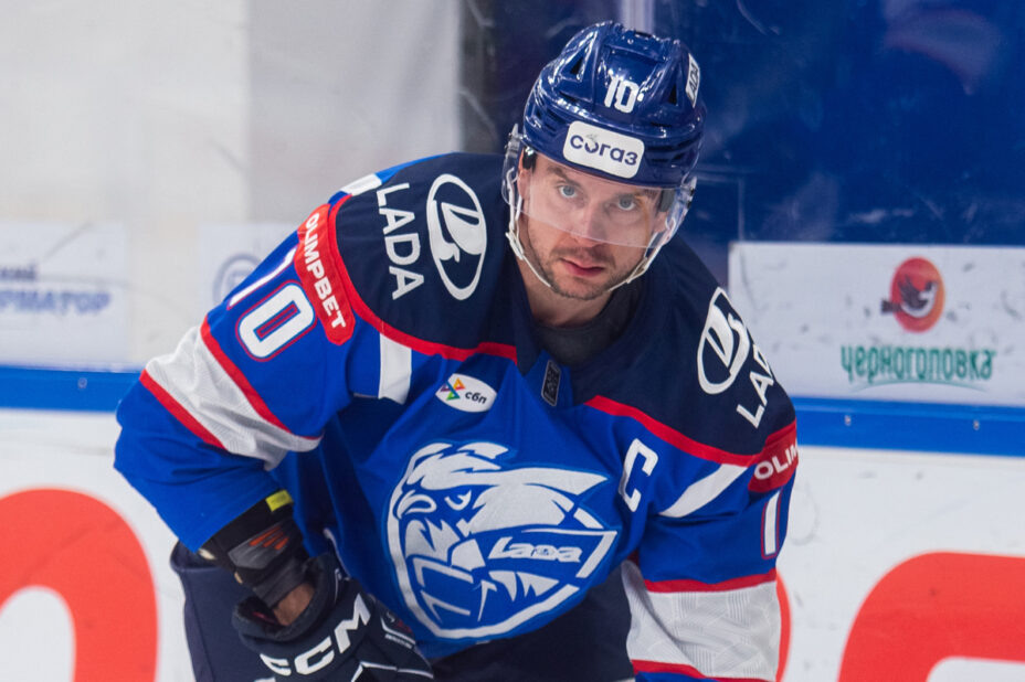    Фисенко подрался с Бусыгиным. Фото: ХК «Лада»