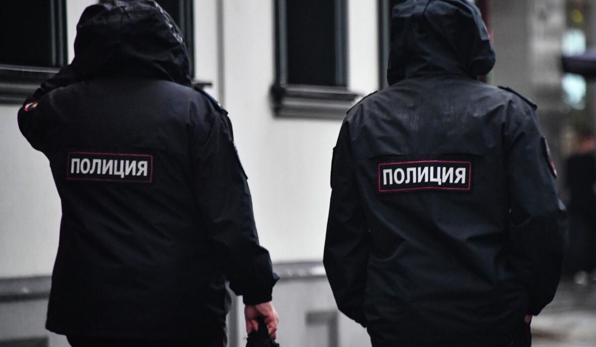     Сотрудники полиции. Источник: © РИА Новости Автор фото: Наталья Селиверстова