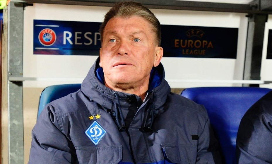    Олег Блохин подговаривает боснийских игроков отказаться от участия в матче с Россией. Фото: Global Look Press