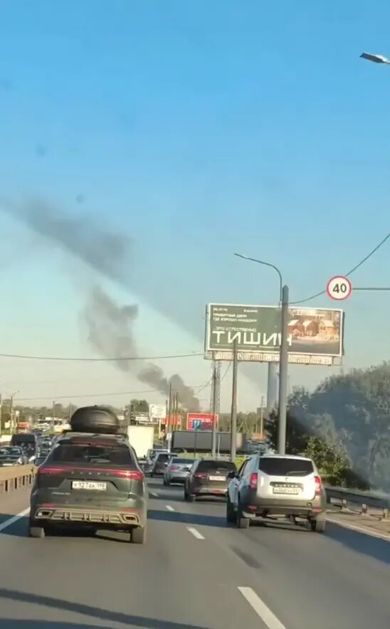    Фото: стоп-кадр видео из телеграм-канала «Мегаполис | ДТП и ЧП | Санкт-Петербург | Питер»