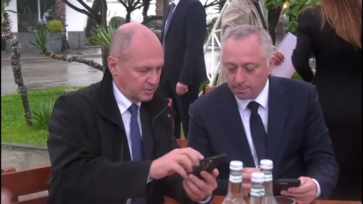     / Источник: Кадр из видео