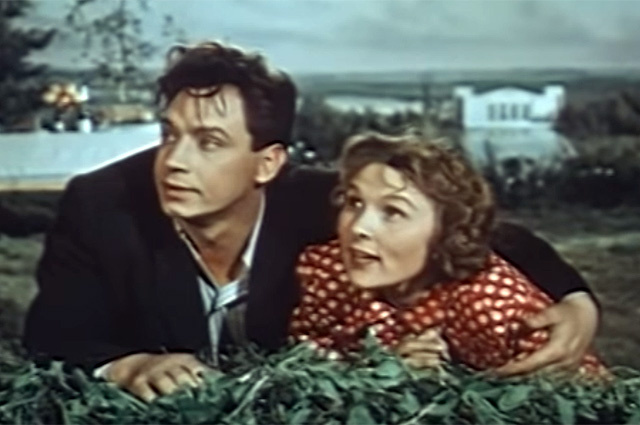    Вера Васильева и Владимир Ушаков в фильме «Свадьба с приданым», 1953 год Фото: Кадр из фильма