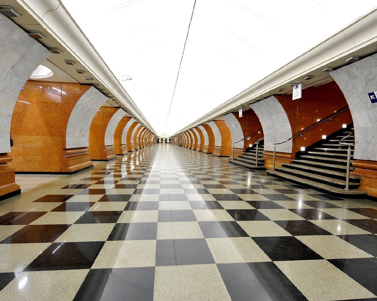 Станция метро "Парк победы"