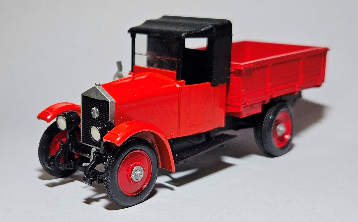 Коллекционная модель АМО-Ф-15 образца 1924 г. из моей коллекции (листать вправо).  