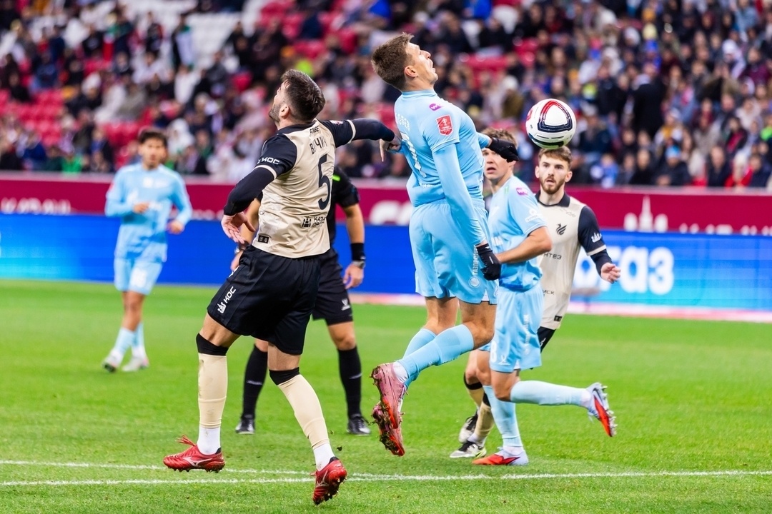    Нападающий «Зенита» Александр Соболев в атаке в матче против «Рубина».Анна Мейер ФК «Зенит»