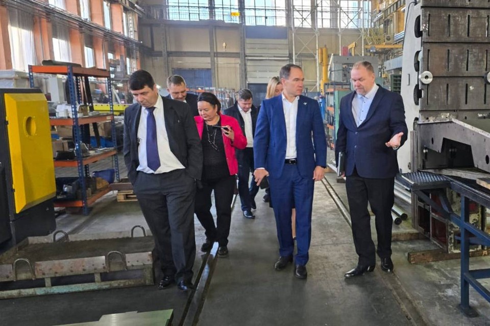    Александр Ситов посетил ТБС. Фото: www.gov.spb.ru