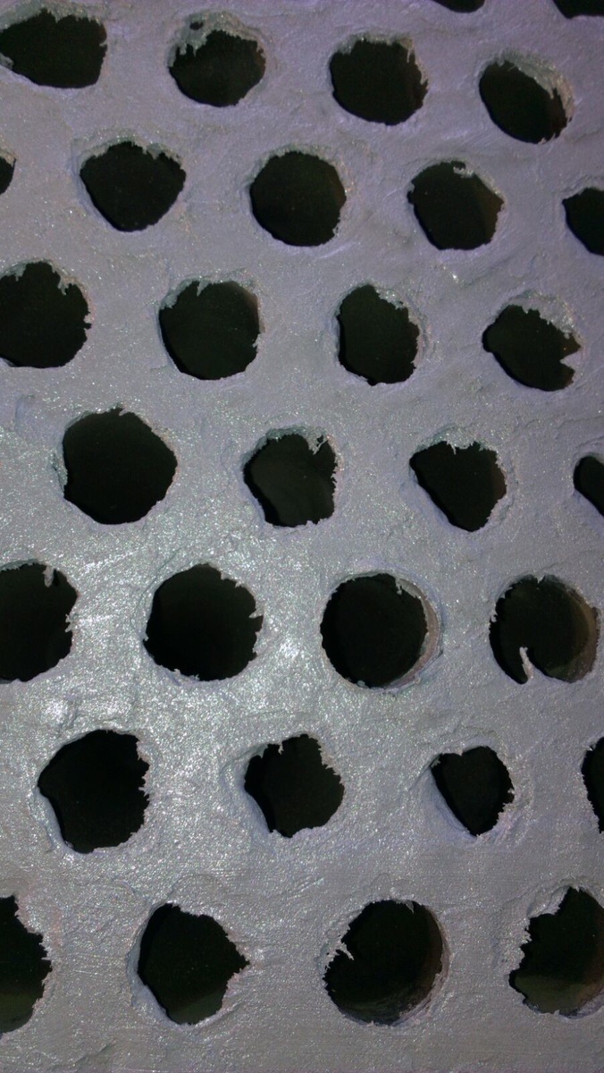 Заполнили повреждение материалом Belzona1111