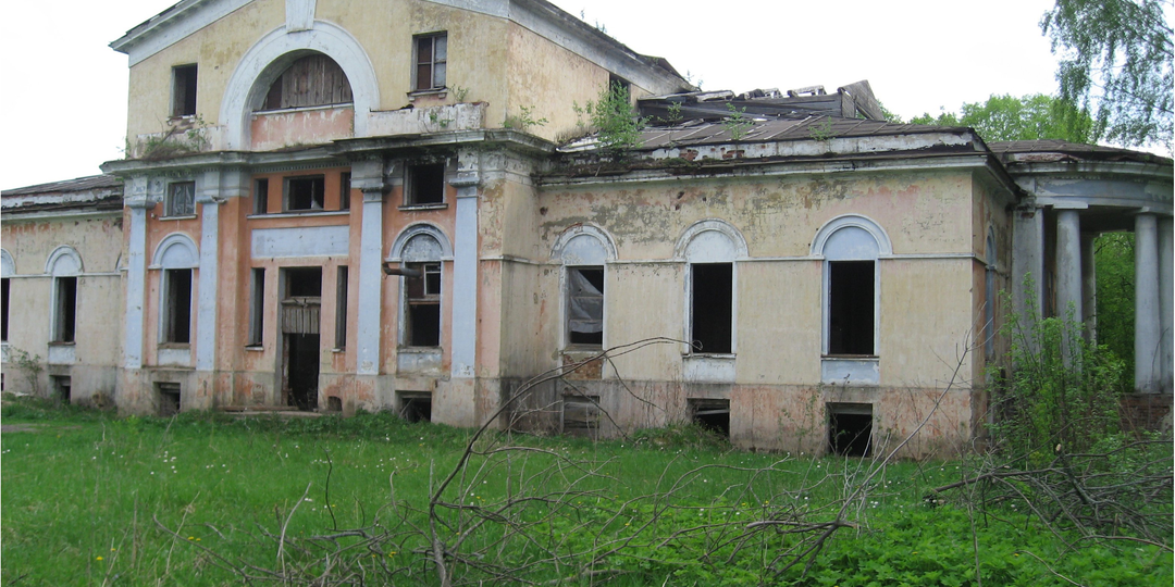 14 лет назад миллионер купил руины усадьбы. Как сейчас выглядит это место