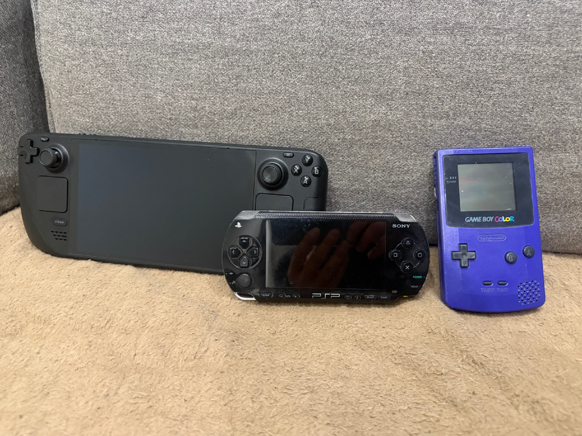 Эволюция моих портативных приставок)