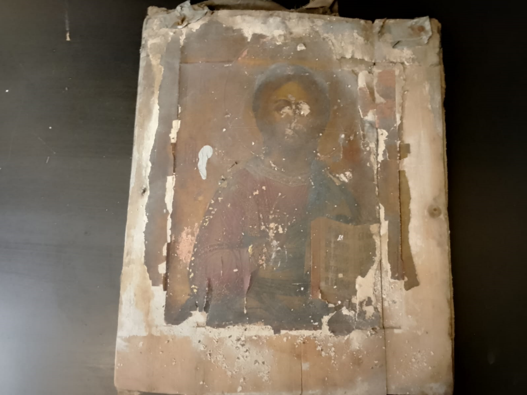 Икона "Господь Вседержитель" состояние до реставрации. Фото автора