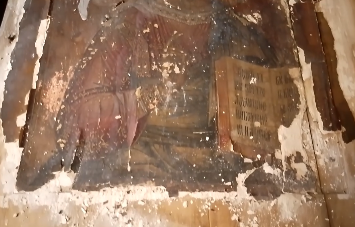 Икона "Господь Вседержитель" состояние до реставрации. Фрагмент. Фото автора