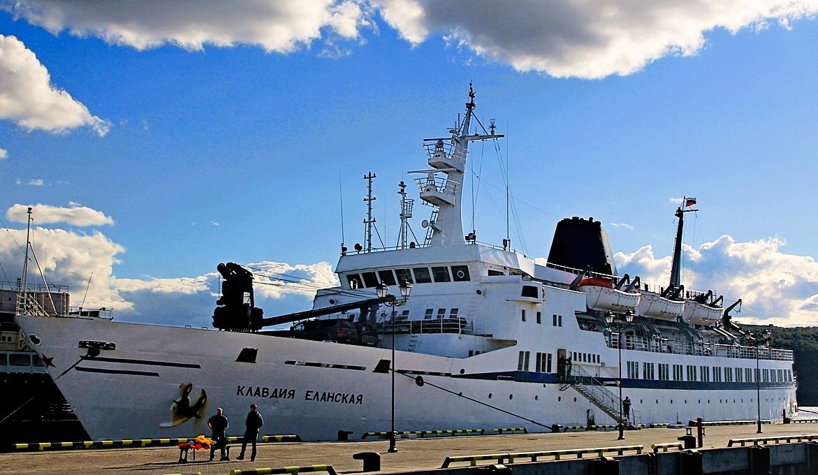 Теплоход Клавдия Еланская. Из свободного источника.