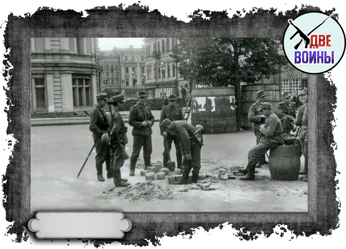 На улицах оккупированного Киева. 1941 год. Фото в свободном доступе.