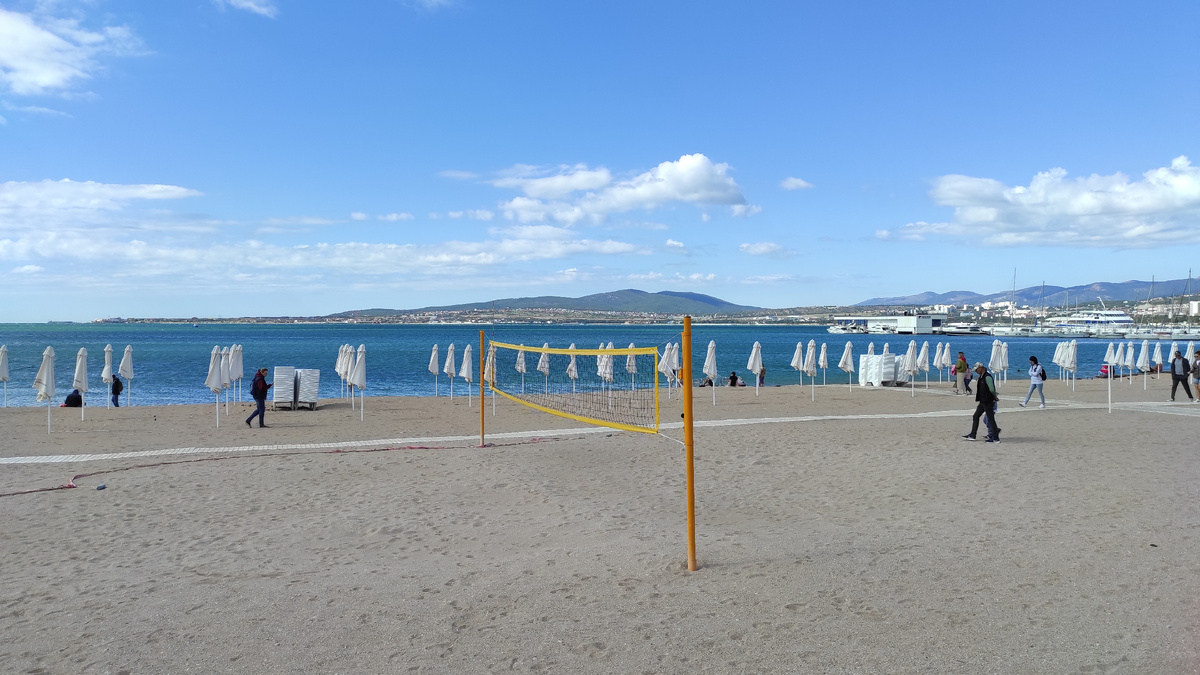 Пляж в Геленджике. Фото: Кирилл Полиенко/Polienko: путешествуем вдвоём