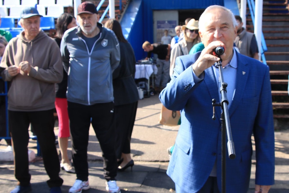    У микрофона Александр Гусев. предоставлено федерацией футбола РТ