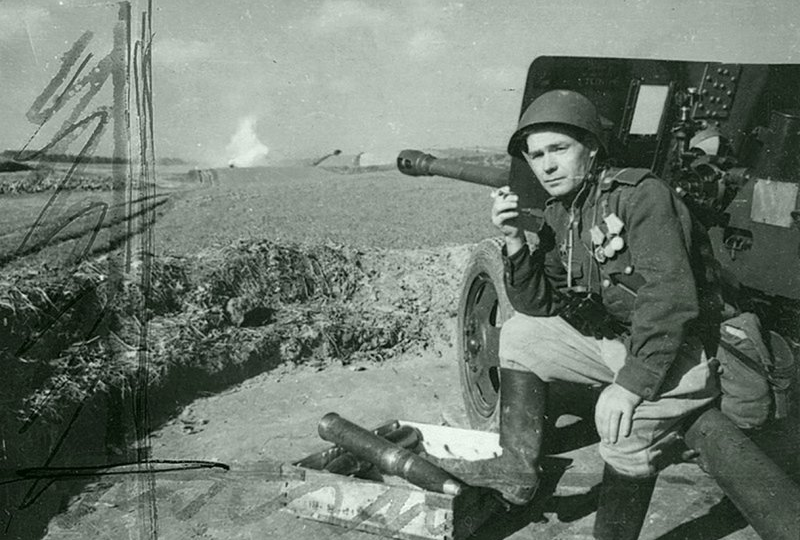 Немцы презрительно смеялись, увидев студента. А через 8 часов от их батальона не осталось и следа