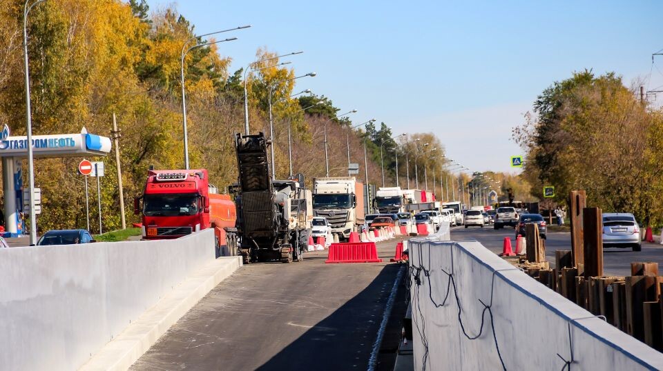    Строящаяся развязка на Змеиногорском тракте. Сентябрь 2025 года. Источник: Виталий Барабаш/"Толк"