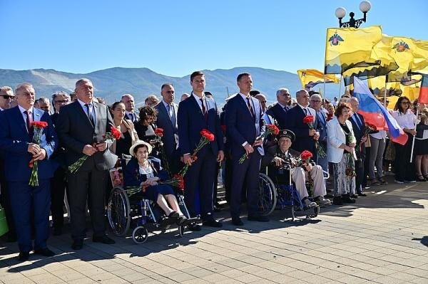 Акция на площади Героев в Новороссийске