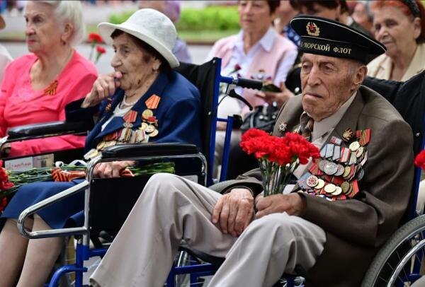 Ветераны из Армении Розалия Абгарян и Нерсес Симонян