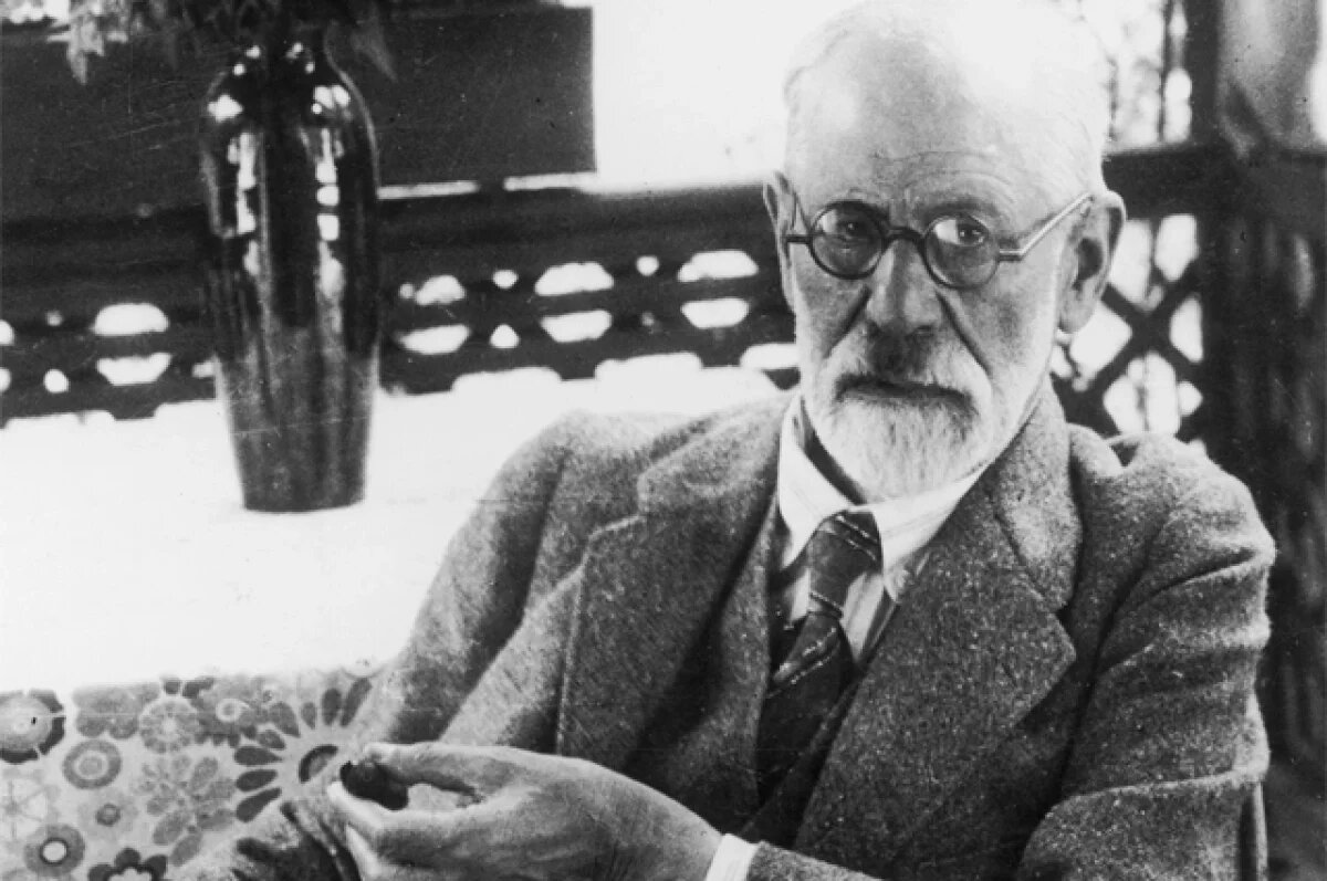    Одним из важнейших вкладов Фрейда в развитие психологии стала разработка энергетической модели человека из трех систем - бессознательного, предсознательного и сознательного.