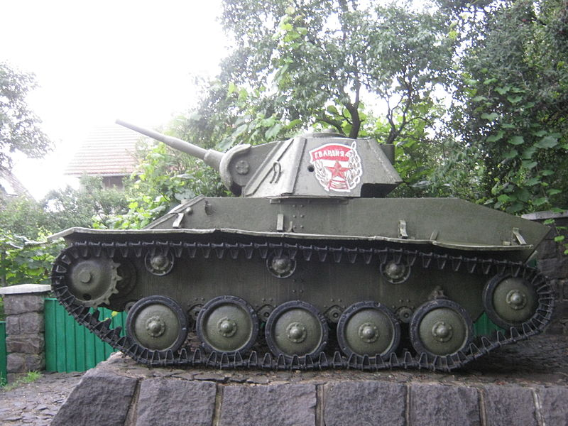 Т-70. Мемориальный комплекс в г. Ужгород