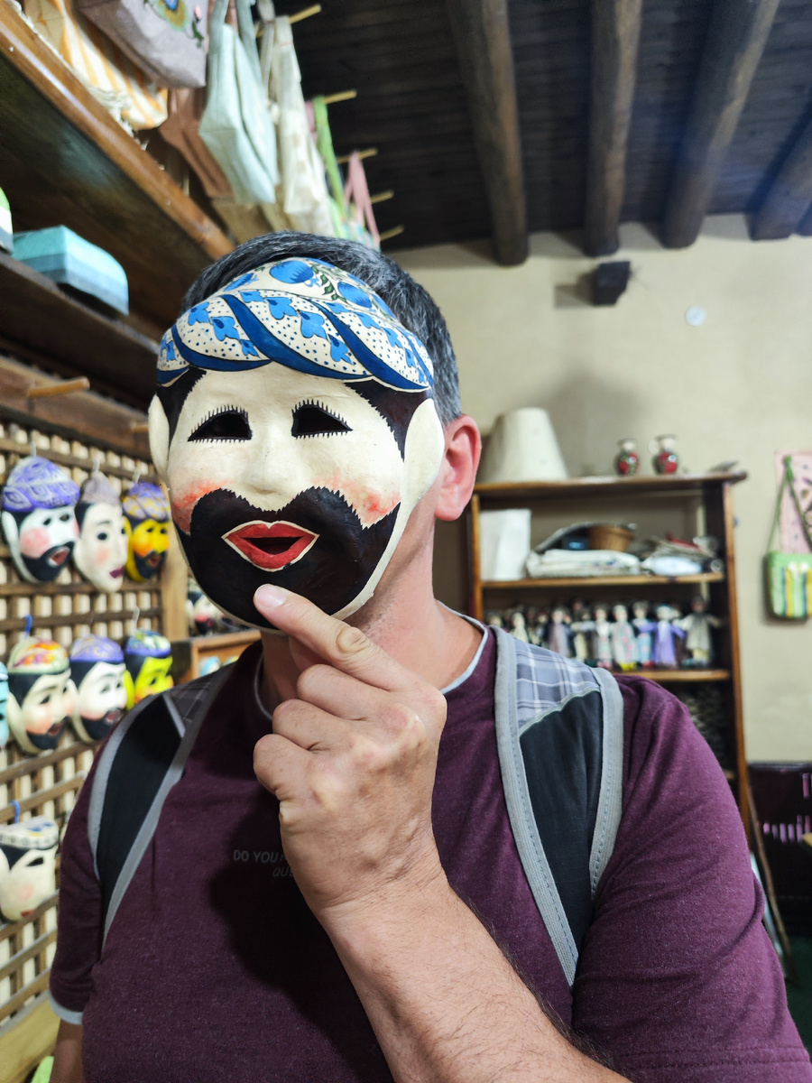 В магазине при фабрике