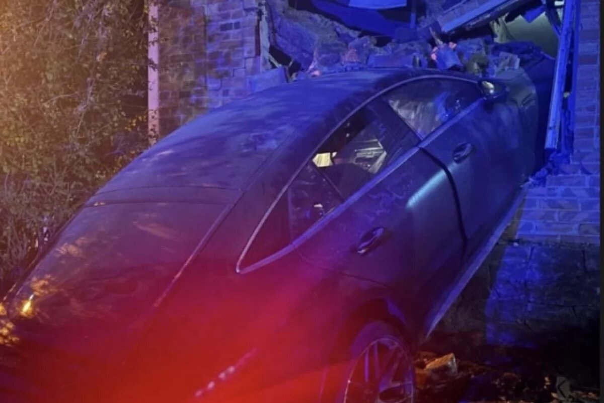    Дочери Цапка придется заплатить больше 5 млн за ремонт разбитого Mercedes