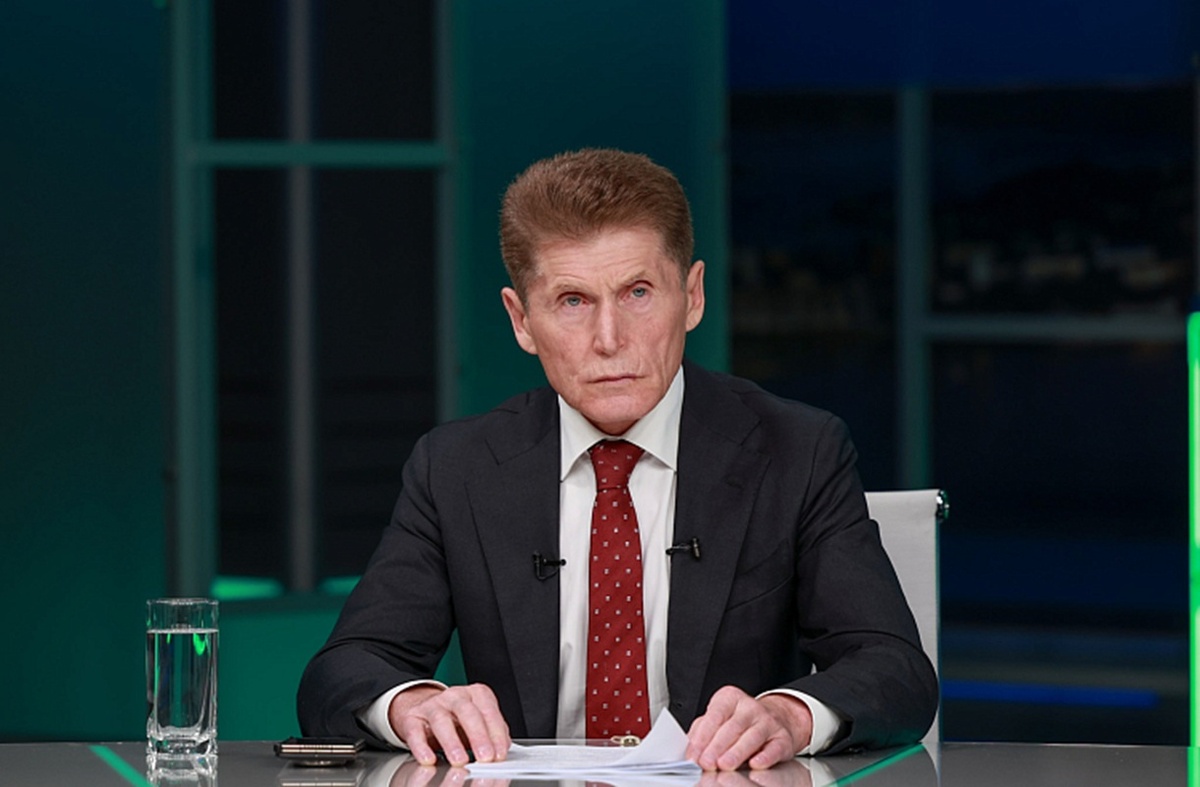 Олег Кожемяко ответит на вопросы жителей в прямом эфире.  Фото: Фото: Правительство Приморского края / Игорь Новиков / primorsky.ru