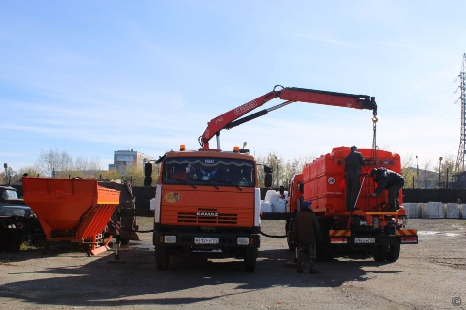    Дорожная служба Барнаула готовится к осадкам. Источник: barnaul.org