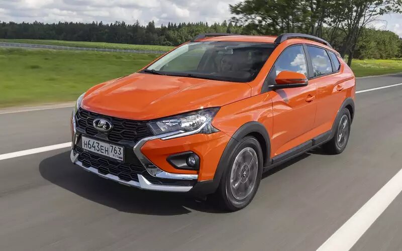    Светодиодные фары Ладе Искре не положены – только галогенки.