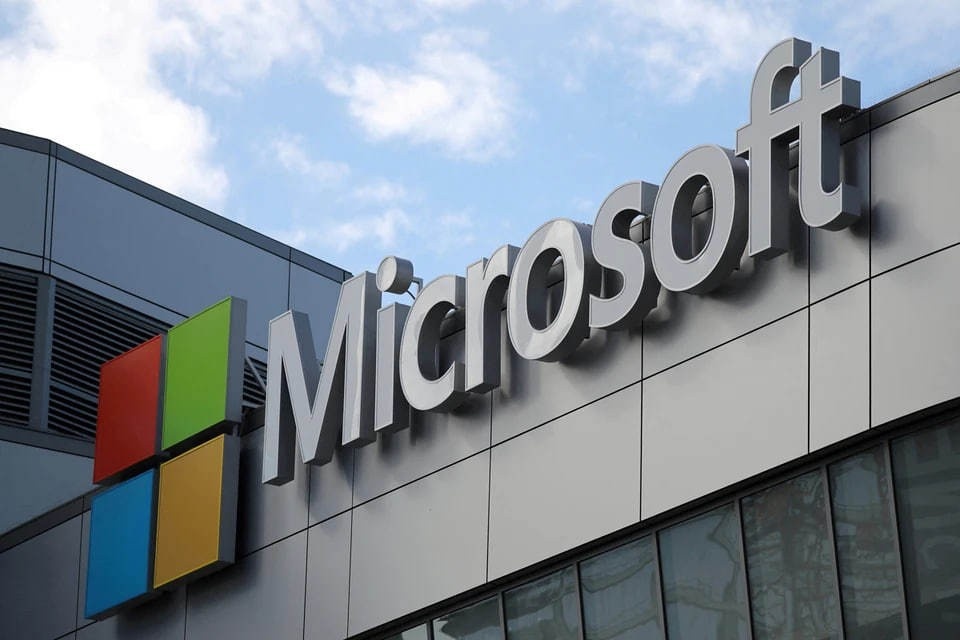    Microsoft добавила в Word, Excel и PowerPoint функции искусственного интеллекта REUTERS