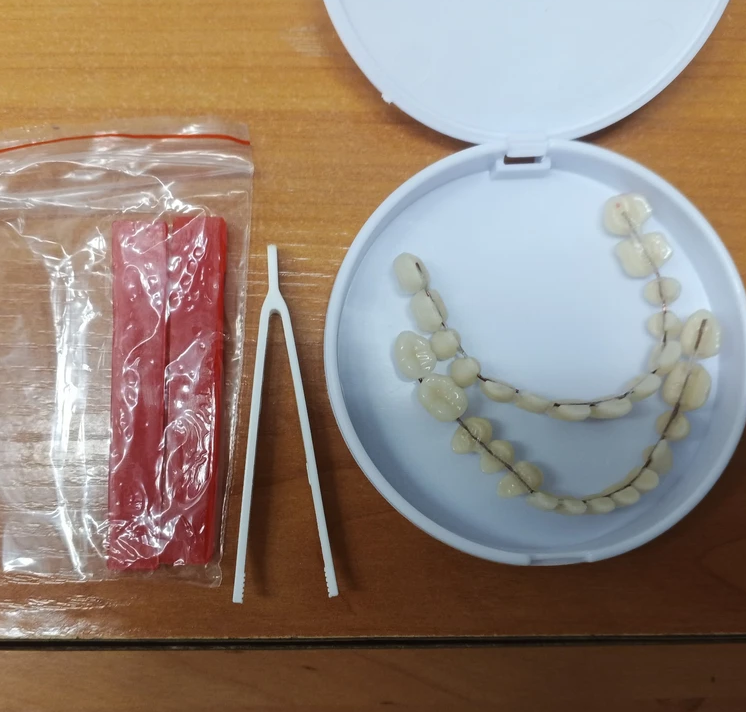 Так выглядят «зубные протезы», которые покупают на маркетплейсах 