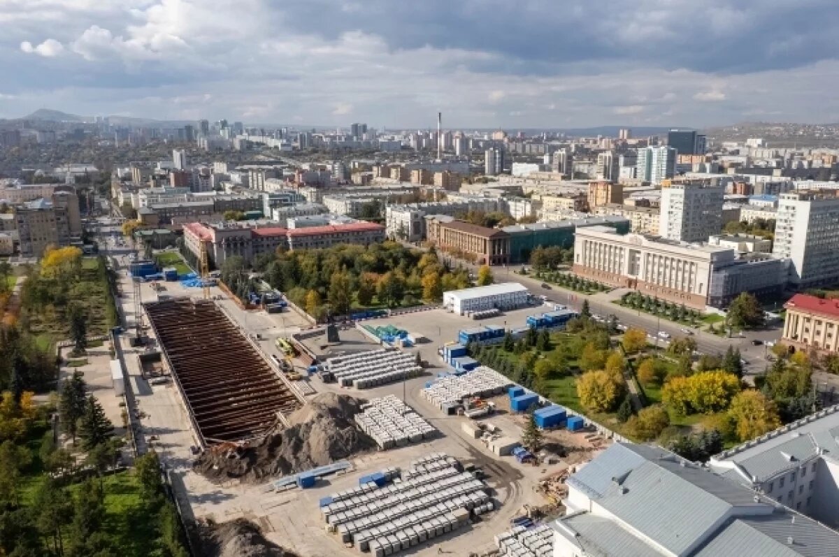     Так сейчас выглядит стройплощадка на площади Революции.