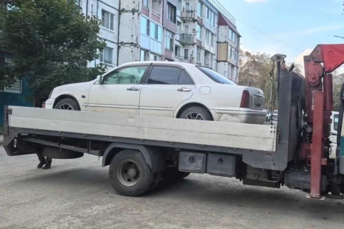    У злостного неплательщика алиментов арестовали автомобиль на Камчатке