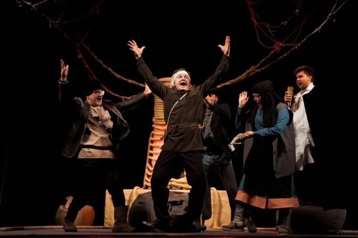    Спектакль-открытие «Я, бабушка, Илико и Илларион».