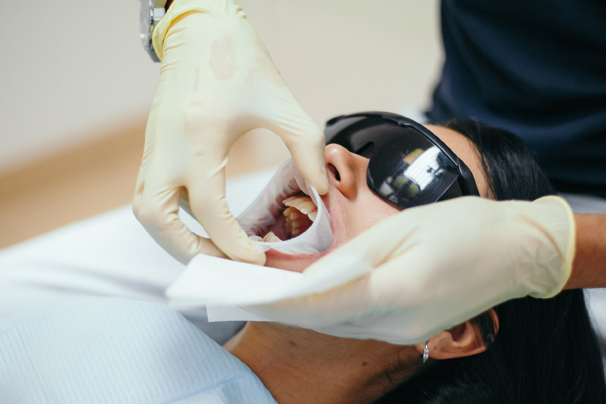 Фотография взята с сайта стоматологии Дмитрович Фэмили https://www.dmitrovich.ru/