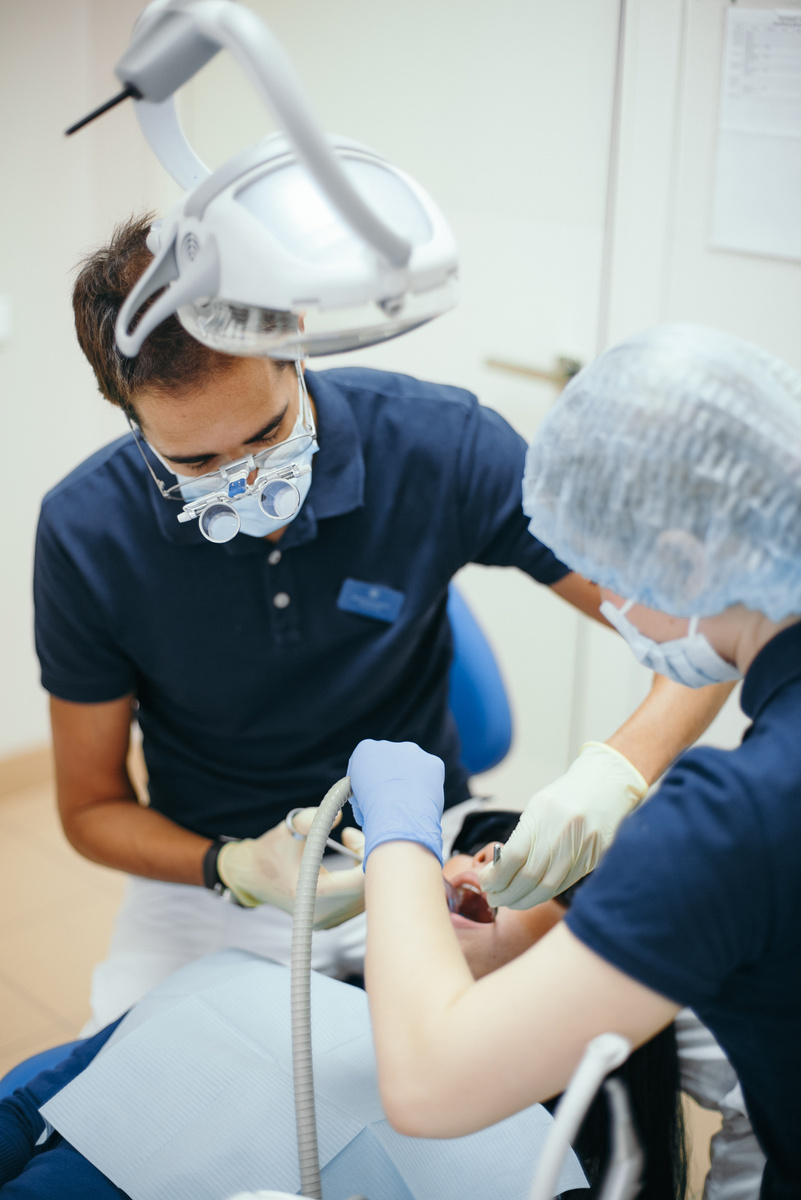 Фотография взята с сайта стоматологии Дмитрович Фэмили https://www.dmitrovich.ru/