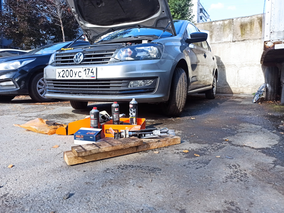 Сделал всё прямо во дворе, и вместе с фотографированием процесса работа заняла максимум часа 1,5