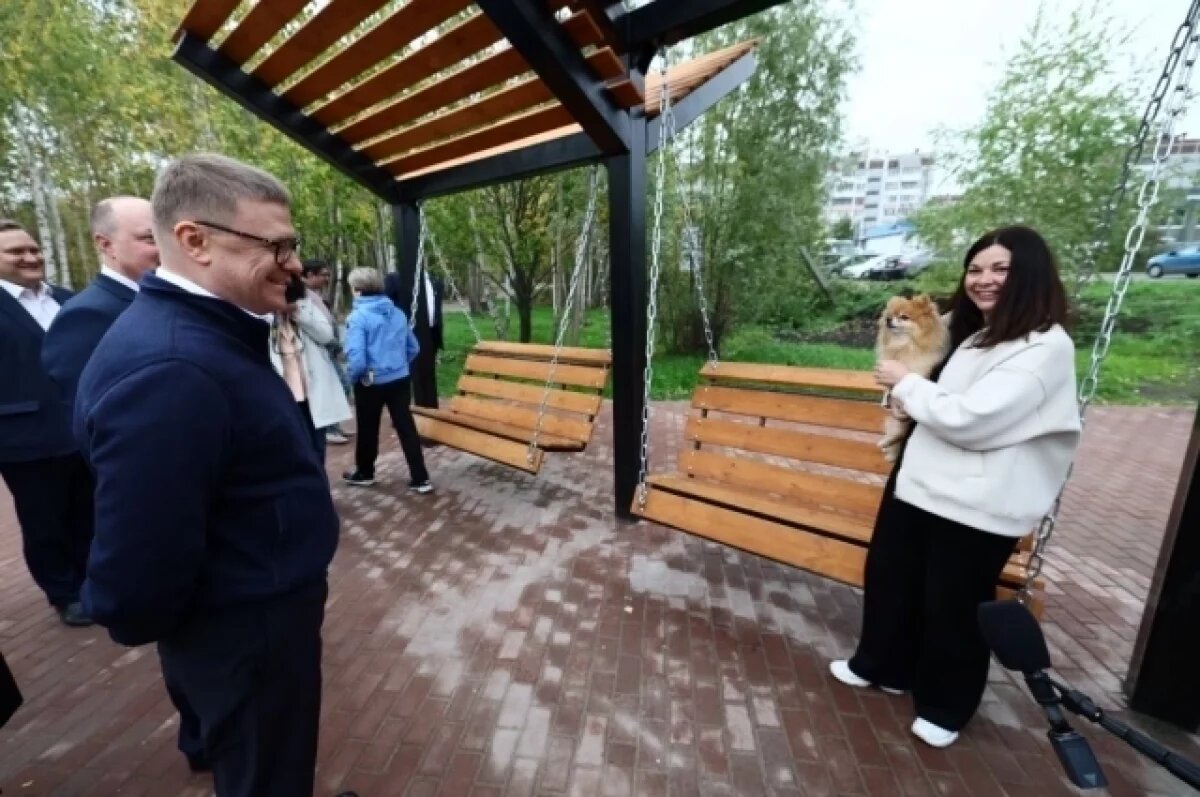    От двора до набережной.