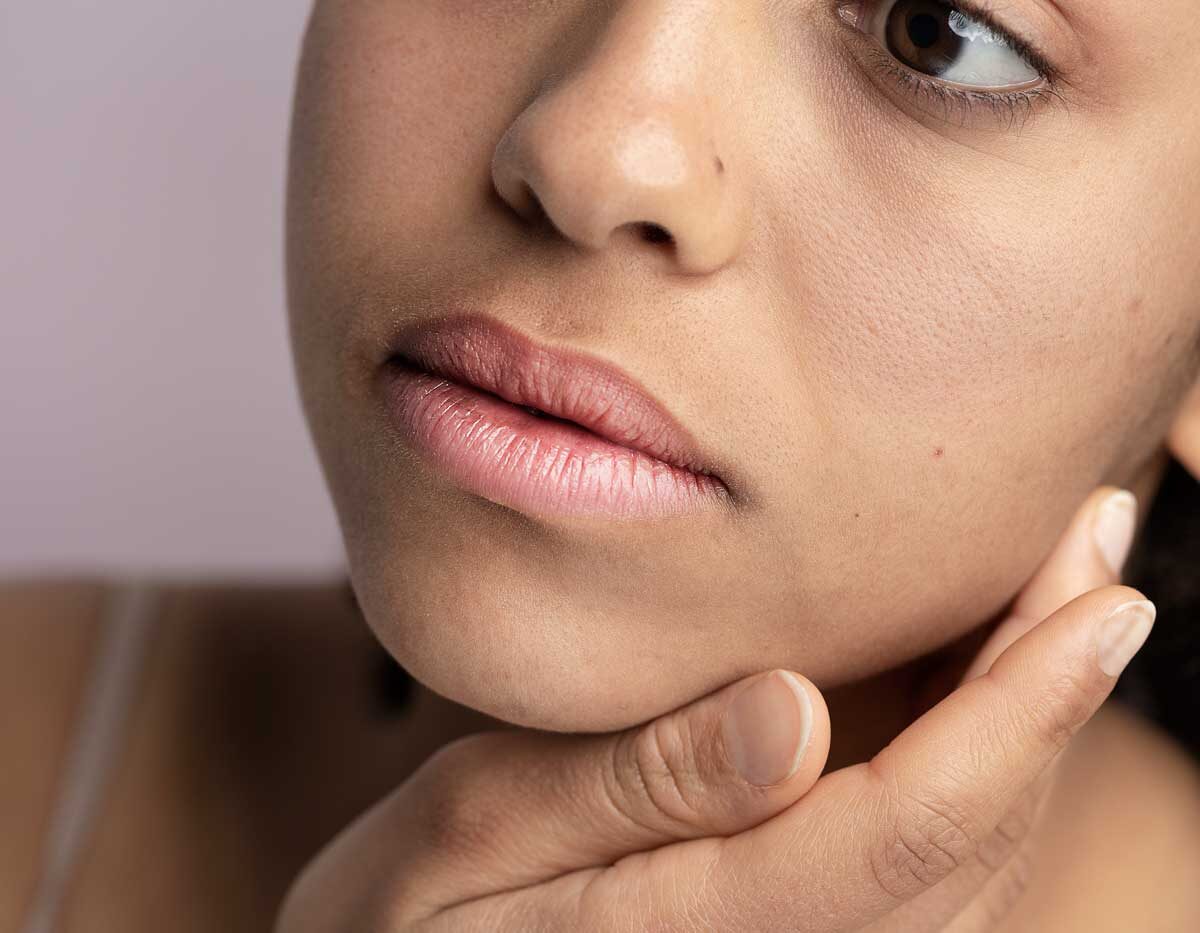 Сухость кожи лица и губ при обезвоживании организма