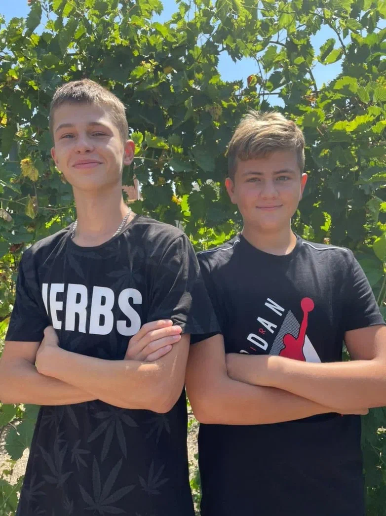 Максим Батуро и Витя Карпенко 