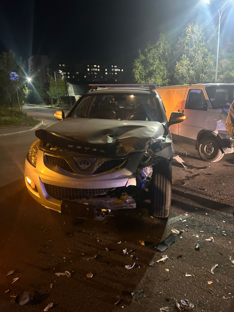    Лихач на внедорожнике устроил жесткое ДТП в ПетрозаводскеГАИ Петрозаводска